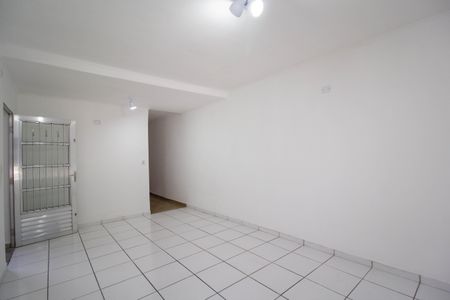 Casa à venda com 157m², 3 quartos e 2 vagas Casa à venda com 157m², 3 quartos e 2 vagasSala