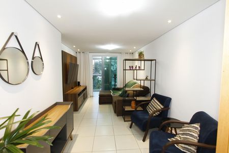 Apartamento para alugar com 124m², 2 quartos e 2 vagasSala