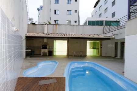 Apartamento para alugar com 124m², 2 quartos e 2 vagasÁrea comum - Piscina