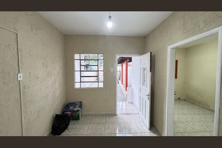 Casa para alugar com 70m², 3 quartos e 1 vaga Casa para alugar com 70m², 3 quartos e 1 vagaSala