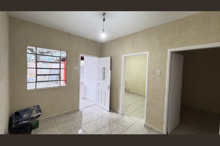 Casa para alugar com 70m², 3 quartos e 1 vaga Casa para alugar com 70m², 3 quartos e 1 vagaSala
