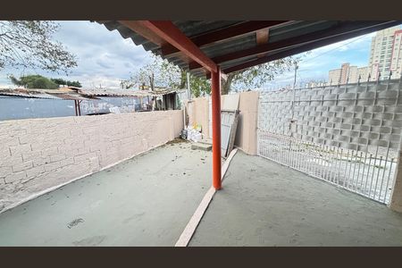 Casa para alugar com 70m², 3 quartos e 1 vaga Casa para alugar com 70m², 3 quartos e 1 vagaQuintal - Garagem