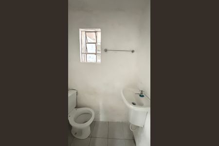Casa para alugar com 70m², 3 quartos e 1 vaga Casa para alugar com 70m², 3 quartos e 1 vagaBanheiro