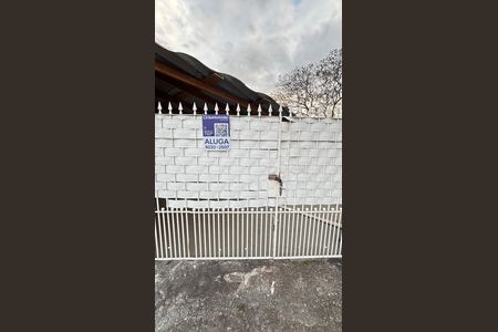 Casa para alugar com 70m², 3 quartos e 1 vaga Casa para alugar com 70m², 3 quartos e 1 vagaFachada