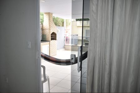 Casa de condomínio à venda com 194m², 3 quartos e 1 vagaSuíte 3