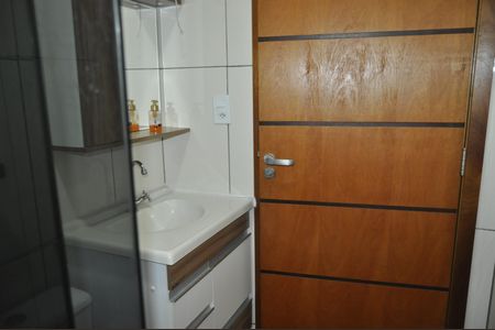 Casa de condomínio à venda com 194m², 3 quartos e 1 vagaBanheiro da Suíte 2