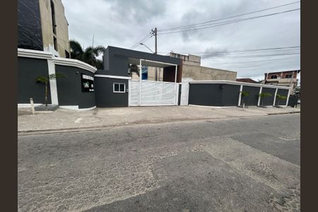 Casa de condomínio à venda com 194m², 3 quartos e 1 vaga Casa de condomínio à venda com 194m², 3 quartos e 1 vagaFachada