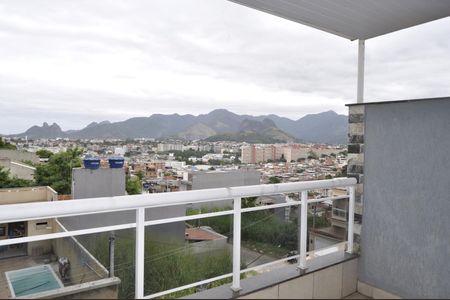 Casa de condomínio à venda com 194m², 3 quartos e 1 vagaVaranda
