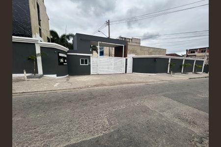 Casa de condomínio à venda com 194m², 3 quartos e 1 vaga Casa de condomínio à venda com 194m², 3 quartos e 1 vagaFachada