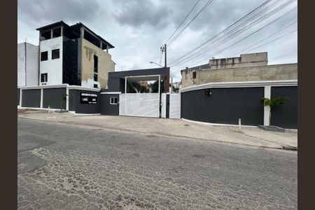 Casa de condomínio à venda com 194m², 3 quartos e 1 vaga Casa de condomínio à venda com 194m², 3 quartos e 1 vagaFachada