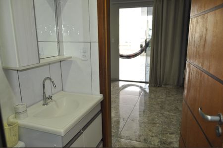 Casa de condomínio à venda com 194m², 3 quartos e 1 vagaBanheiro da Suíte 3