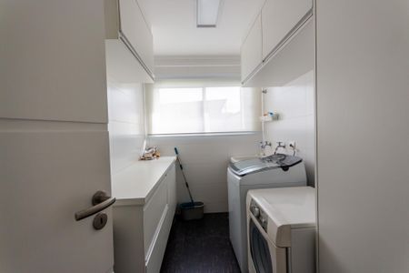 Casa à venda com 470m², 4 quartos e 5 vagasÁrea de Serviço