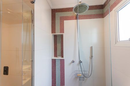 Casa à venda com 470m², 4 quartos e 5 vagasBanheiro da Suíte 2