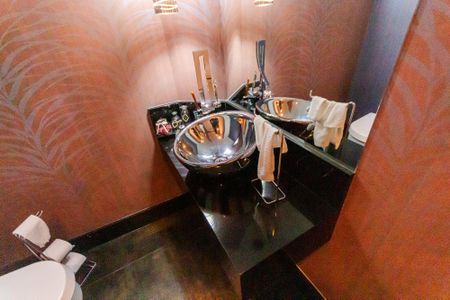 Casa à venda com 470m², 4 quartos e 5 vagasLavabo