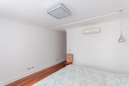 Casa à venda com 470m², 4 quartos e 5 vagasSuíte 3