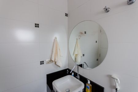 Casa à venda com 470m², 4 quartos e 5 vagasBanheiro da Suíte 1