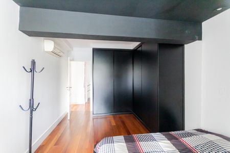 Casa à venda com 470m², 4 quartos e 5 vagasSuíte 1