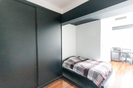 Casa à venda com 470m², 4 quartos e 5 vagasSuíte 1