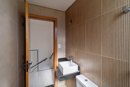 Casa à venda com 181m², 3 quartos e 2 vagasBanheiro social