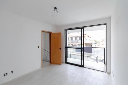 Casa à venda com 181m², 3 quartos e 2 vagasSuíte