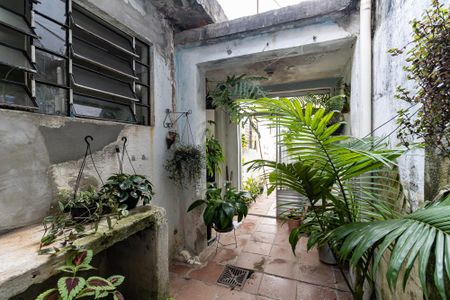 Casa à venda com 160m², 2 quartos e sem vaga Casa à venda com 160m², 2 quartos e sem vagaCorredor Lateral