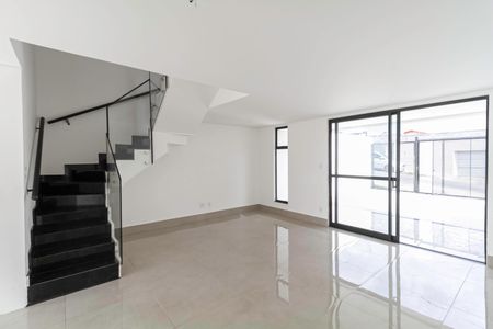 Casa à venda com 128m², 3 quartos e 2 vagasSala