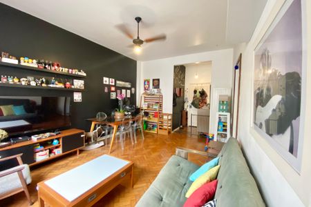 Apartamento à venda com 80m², 2 quartos e sem vagaSala