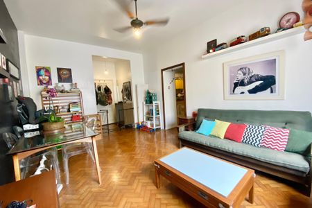 Apartamento à venda com 80m², 2 quartos e sem vagaSala