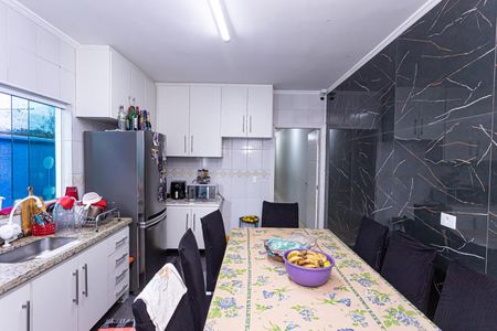 Casa à venda com 380m², 3 quartos e 2 vagasCozinha