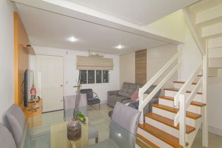 Casa de condomínio à venda com 88m², 3 quartos e 2 vagas Casa de condomínio à venda com 88m², 3 quartos e 2 vagasSala