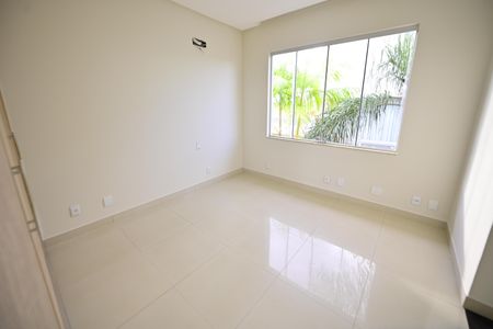 Casa de condomínio para alugar com 615m², 3 quartos e 4 vagasSuíte 1