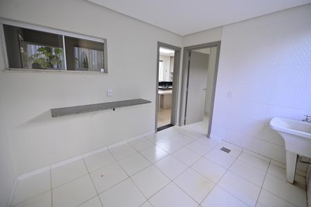 Casa de condomínio para alugar com 615m², 3 quartos e 4 vagasÁrea de Serviço