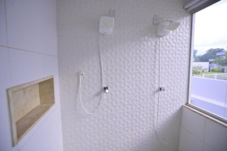 Casa de condomínio para alugar com 615m², 3 quartos e 4 vagasBanheiro 2