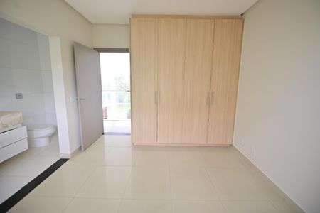 Casa de condomínio para alugar com 615m², 3 quartos e 4 vagasSuíte 1