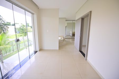 Casa de condomínio para alugar com 615m², 3 quartos e 4 vagasSuíte 3