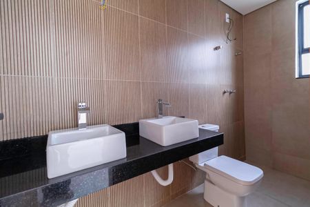 Casa à venda com 108m², 3 quartos e 2 vagasBanheiro da Suíte