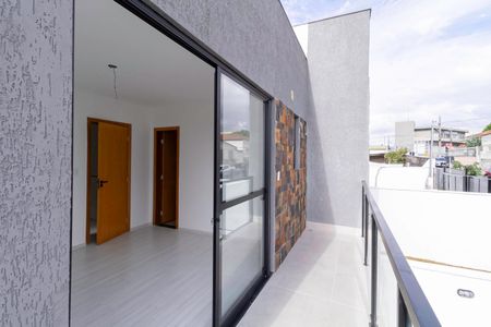 Casa à venda com 108m², 3 quartos e 2 vagasVaranda da suíte