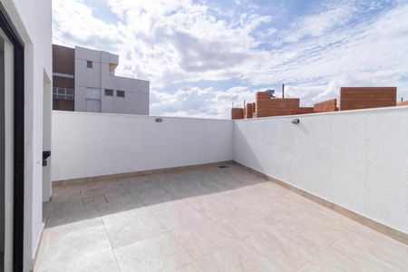 Casa à venda com 108m², 3 quartos e 2 vagasQuintal