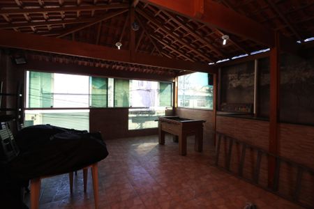 Casa à venda com 390m², 2 quartos e 2 vagasChurrasqueira