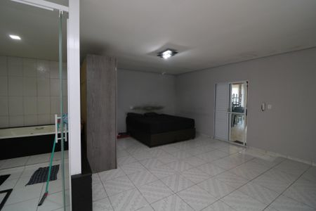 Casa à venda com 390m², 2 quartos e 2 vagasSuíte