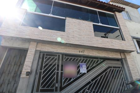Casa à venda com 390m², 2 quartos e 2 vagasFachada