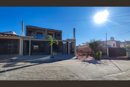 Casa à venda com 150m², 3 quartos e 3 vagasFachada