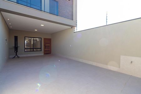 Casa à venda com 150m², 3 quartos e 3 vagasGaragem