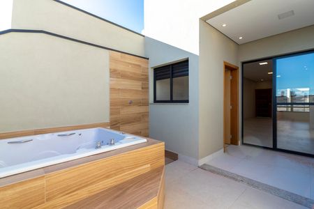 Casa à venda com 150m², 3 quartos e 3 vagasQuintal