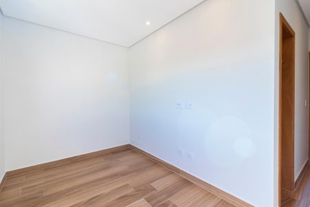 Casa à venda com 150m², 3 quartos e 3 vagasSuíte 2
