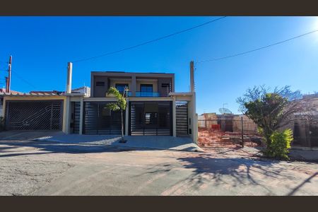 Casa à venda com 150m², 3 quartos e 3 vagasFachada