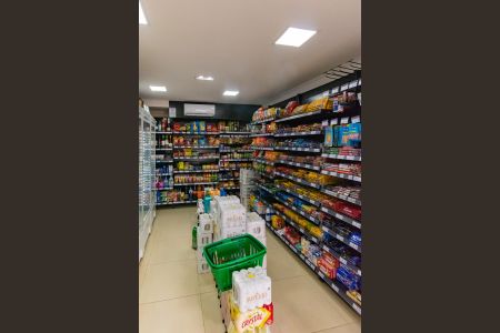 Apartamento à venda com 80m², 3 quartos e 1 vagaMinimercado