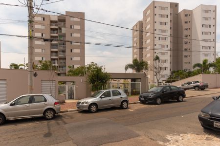Apartamento à venda com 80m², 3 quartos e 1 vagaFachada e portaria