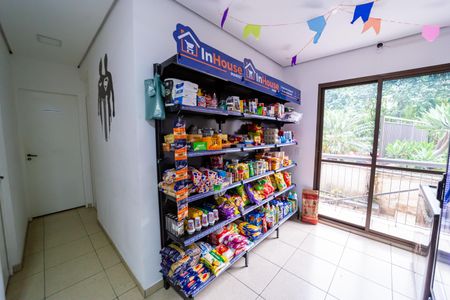 Apartamento para alugar com 56m², 3 quartos e 1 vagaMini Mercado