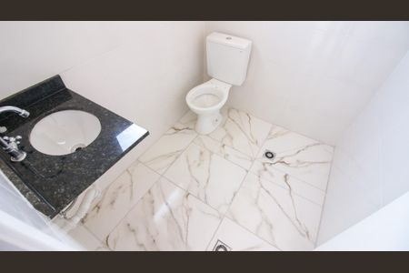 Casa à venda com 120m², 3 quartos e 2 vagas Casa à venda com 120m², 3 quartos e 2 vagasBanheiro Social